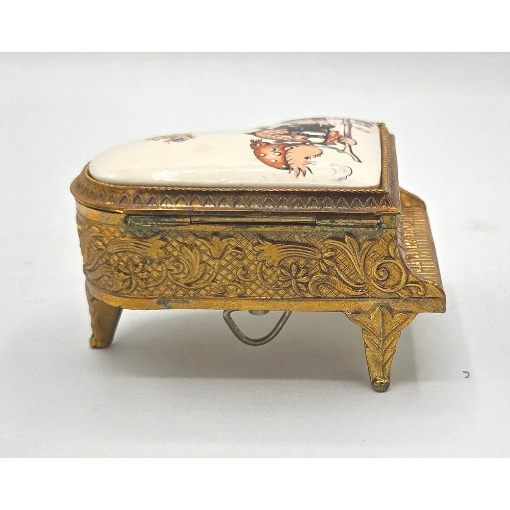 Vintage Hummel-Style Musical‎ Jewelry Box
